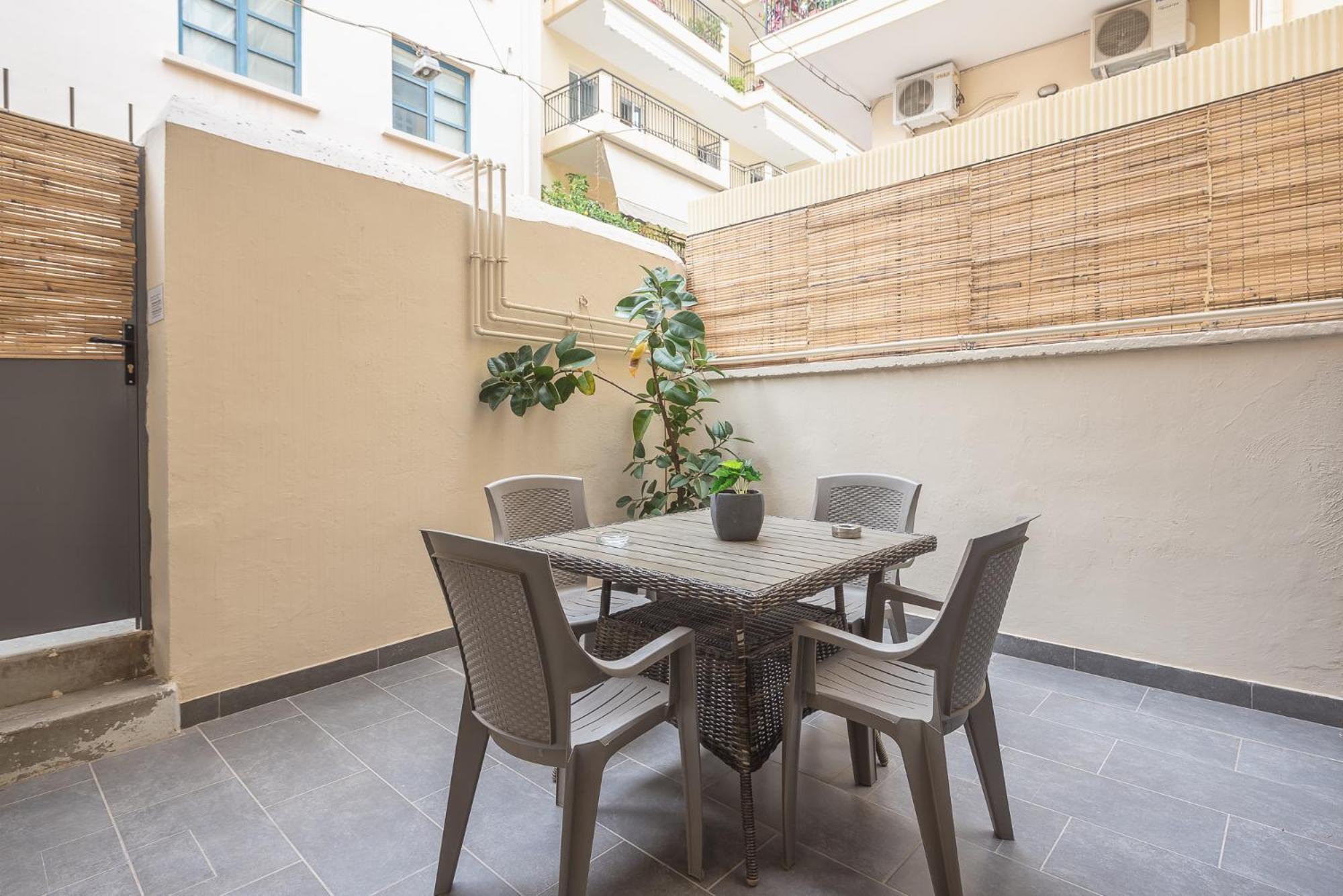 Peaceful And Comfy 2Ba In Athens Heart Apartment Bagian luar foto